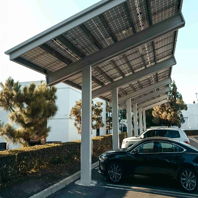 Ombriere photovoltaïque sur un parking
